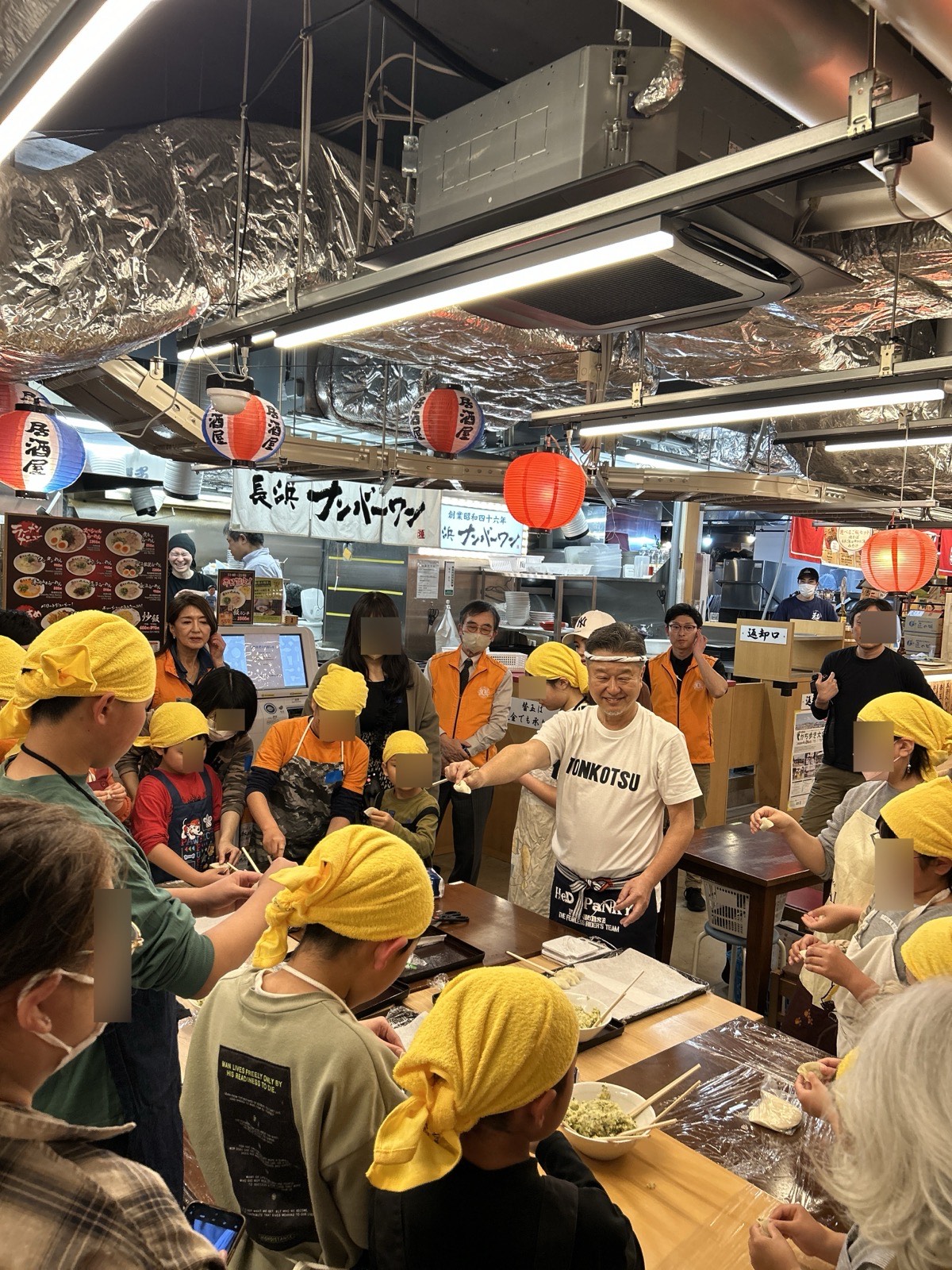 子ども食堂ラーメン・餃子作り体験